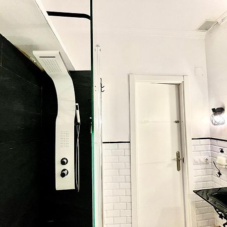 House -Rooftop&Jacuzzi -StayInSeville 1614ft2 5Be Esterno foto