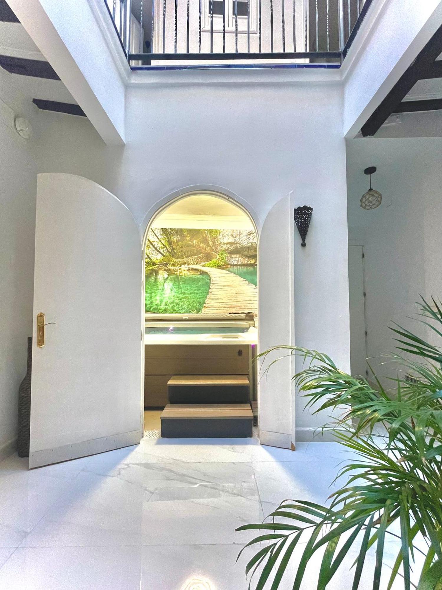 House -Rooftop&Jacuzzi -StayInSeville 1614ft2 5Be Esterno foto