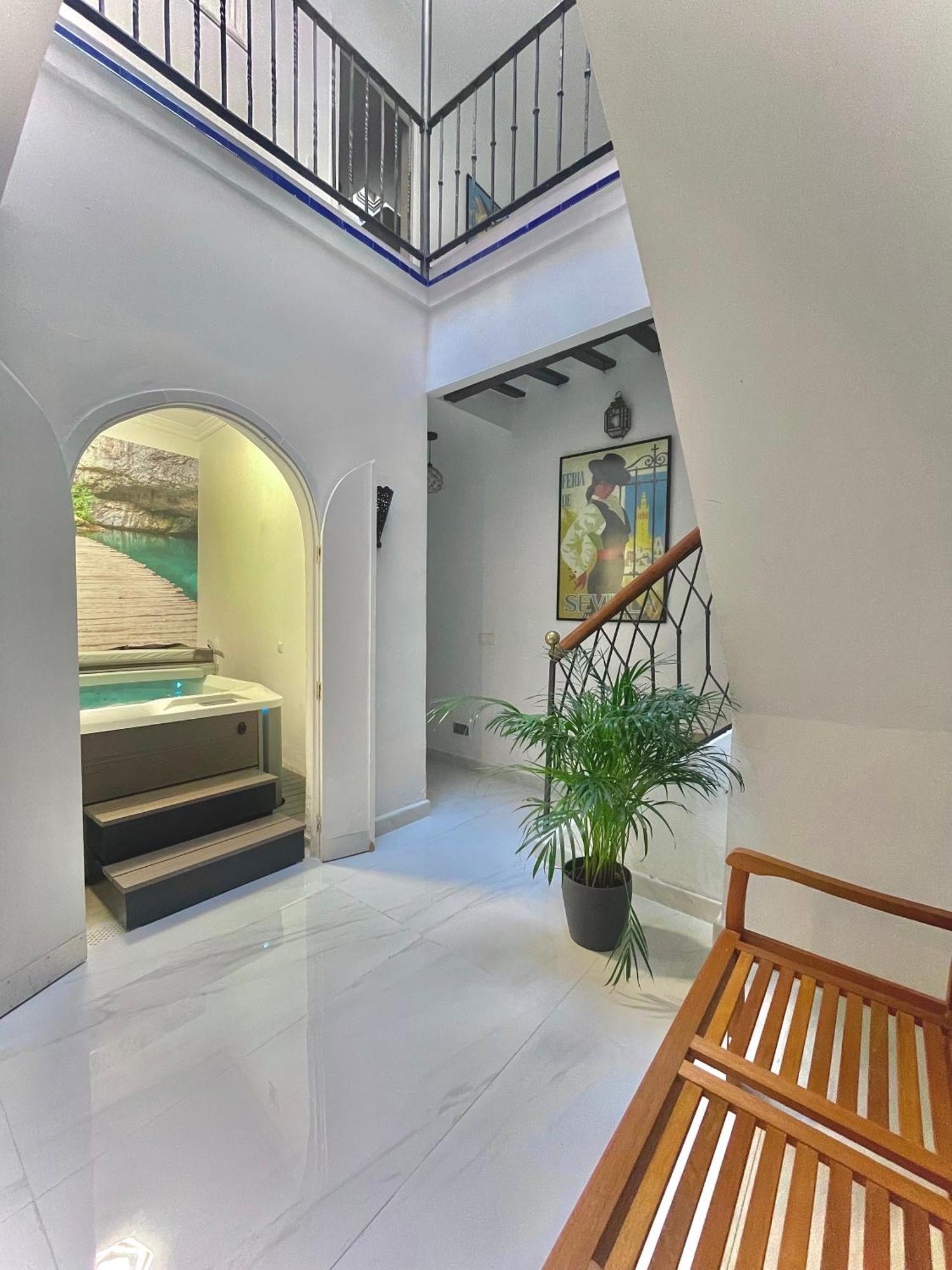 House -Rooftop&Jacuzzi -StayInSeville 1614ft2 5Be Esterno foto