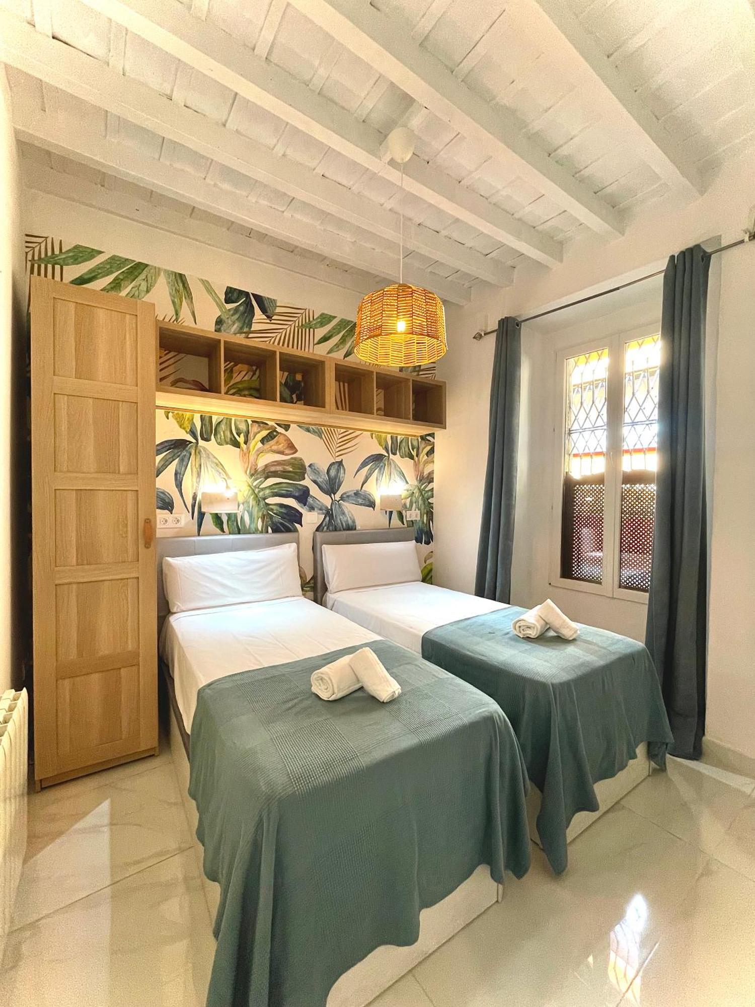 House -Rooftop&Jacuzzi -StayInSeville 1614ft2 5Be Esterno foto